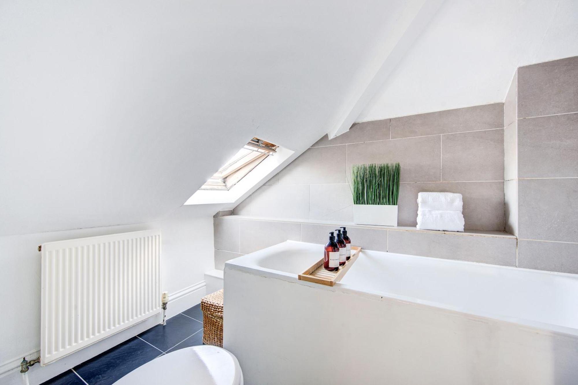Islington Attic 3 Bedroom Flat Londra Esterno foto